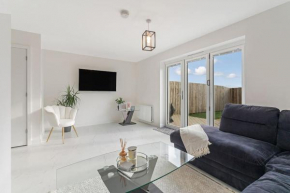 Scenic getaway, open plan home! 2bed park for free
